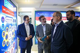 بازدید رئیس‌جمهور از نمایشگاه دستاوردهای جهاددانشگاهی