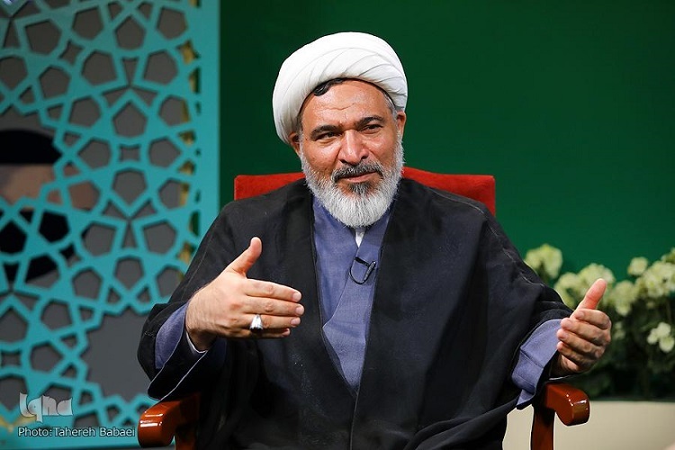 تبیین حکمت و قدرت الهی و پیام آن برای مؤمن و گنهکار