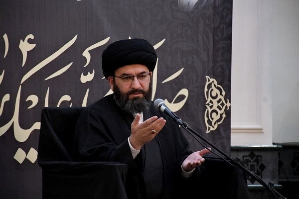 بیانات حضرت زهرا (س) حجت الهی و چراغ هدایت امت است