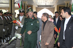 ادای احترام وزیر دفاع به شهدای گلگون کفن ـ زنجان