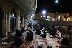 تضرع بندگان به درگاه معبود در شب بیست و سوم رمضان