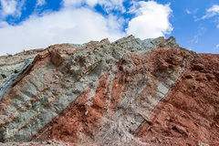 کوه‌های رنگی ماهنشان