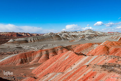 کوه‌های رنگی ماهنشان