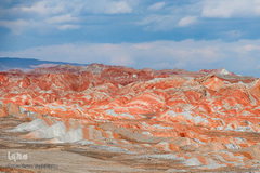 کوه‌های رنگی ماهنشان