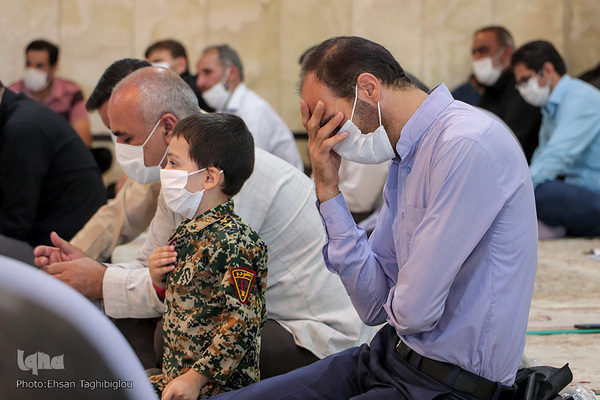 قرائت دعای عرفه در زنجان