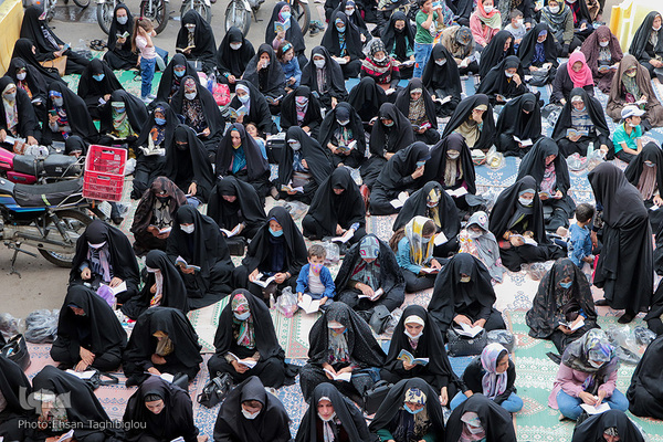 قرائت دعای عرفه در زنجان