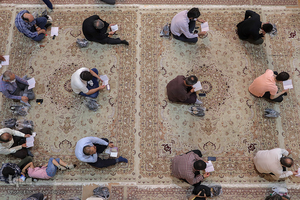 قرائت دعای عرفه در زنجان