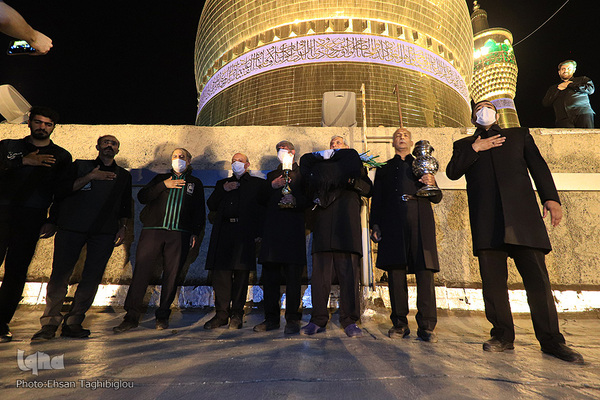 تعویض پرچم حسینیه اعظم زنجان‎‎