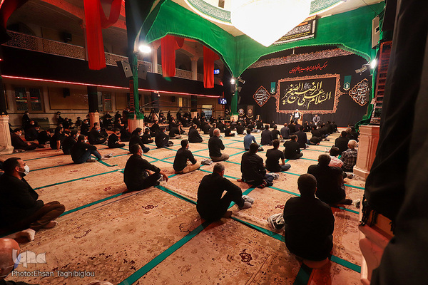 عزاداری شب هشتم محرم در حسینیه اعظم زنجان‎‎