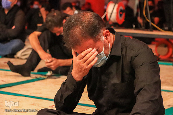 عزاداری شب هشتم محرم در حسینیه اعظم زنجان‎‎