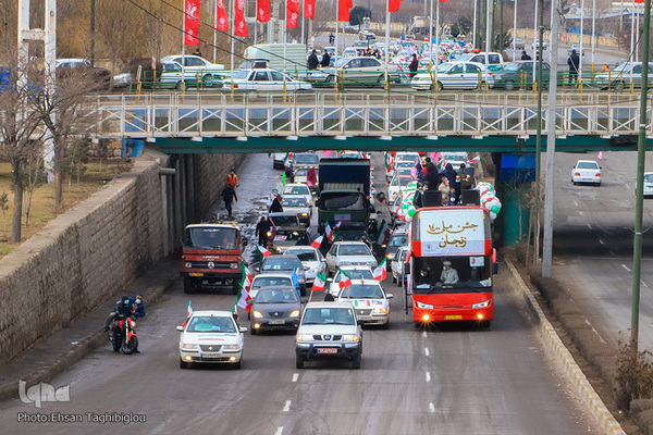 راهپیمایی خودرویی در زنجان