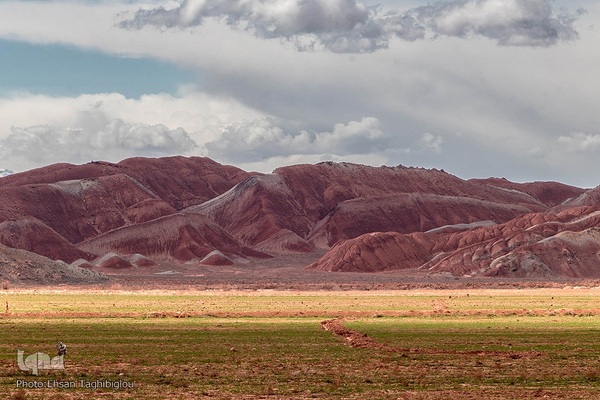 آلا داغلار، رنگین کمانی روی زمین‎‎