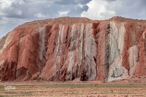 آلا داغلار، رنگین کمانی روی زمین‎‎