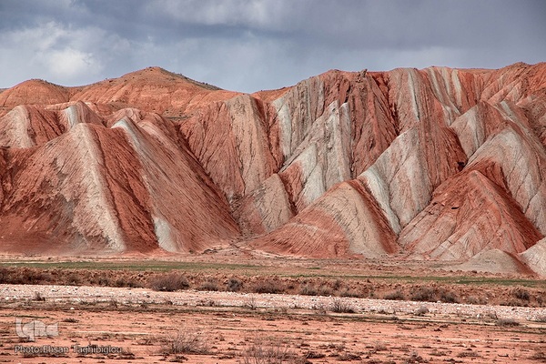 آلا داغلار، رنگین کمانی روی زمین‎‎