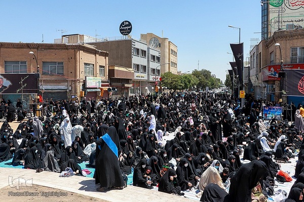 حسینیه ایران؛ نماز ظهر عاشورا در زنجان‎‎