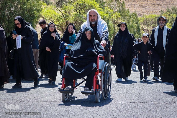 آیین پیاده‌روی جاماندگان اربعین حسینی در زنجان