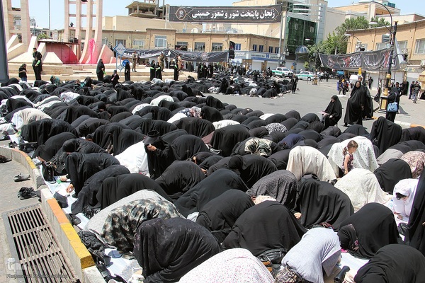 اقامه نماز ظهر عاشورا در زنجان