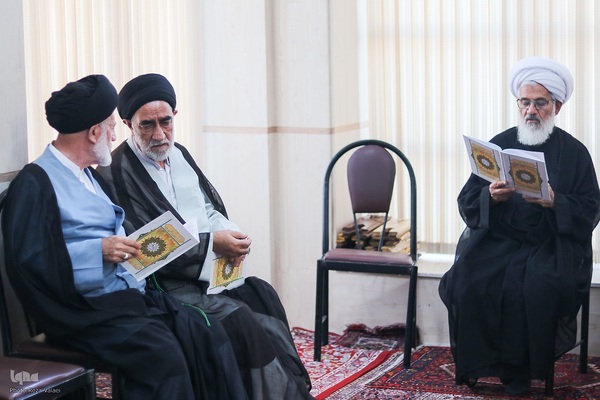 بزرگداشت شهید اسماعیل هنیه در حرم امامزاده حضرت سیدابراهیم(ع) زنجان