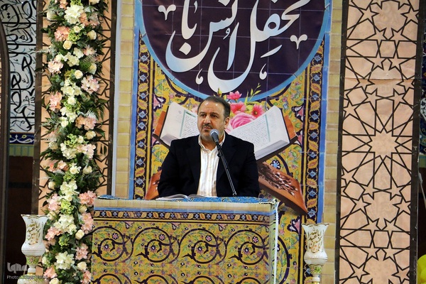 محفل بزرگ انس با قرآن در حسینیه اعظم زنجان