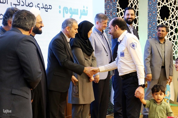 اختتامیه جشنواره قرآن و عترت وزارت بهداشت در زنجان