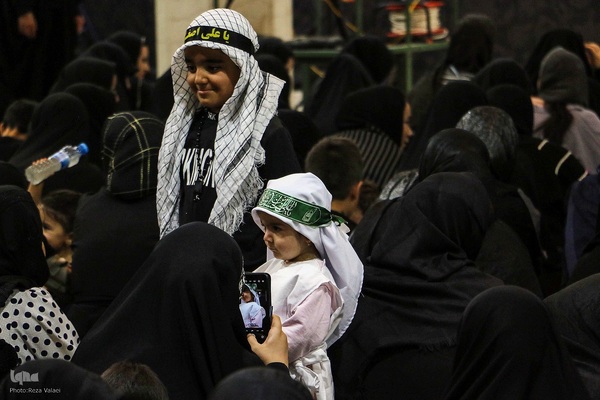 مراسم شیرخارگان حسینی در حسینیه اعظم زنجان