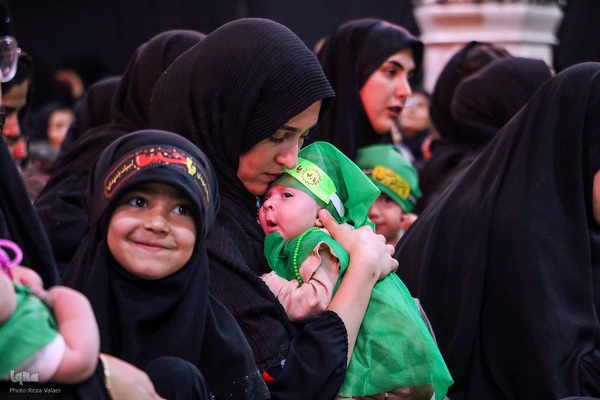مراسم شیرخارگان حسینی در حسینیه اعظم زنجان