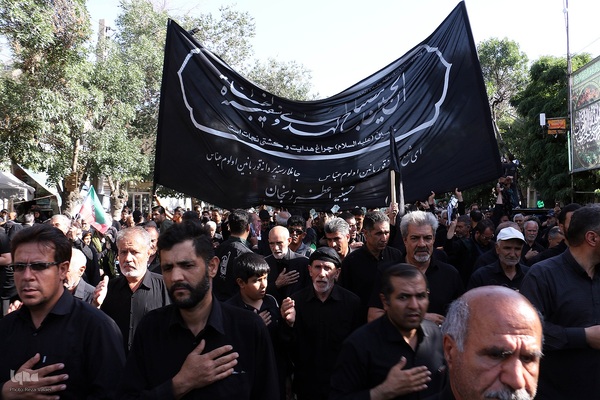 اجتماع بزرگ عزاداران در دسته حسینیه اعظم زنجان