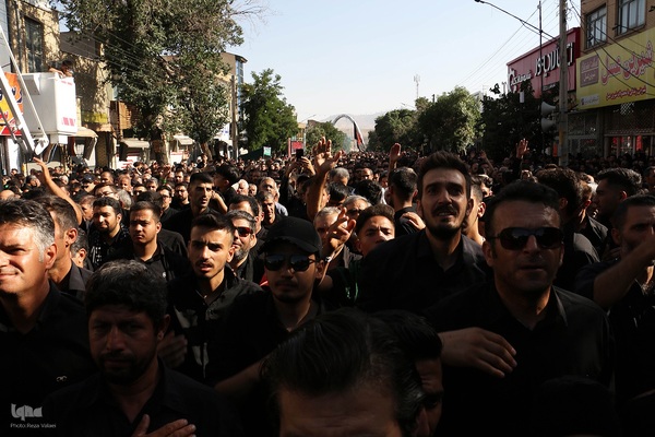 اجتماع بزرگ عزاداران در دسته حسینیه اعظم زنجان
