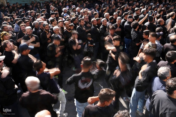 اجتماع بزرگ عزاداران در دسته حسینیه اعظم زنجان