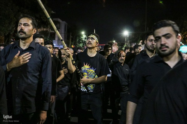 دسته عزاداری هیئت فاطمیون زنجان در شب عاشورا