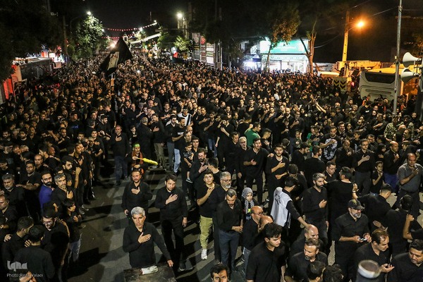 دسته عزاداری هیئت فاطمیون زنجان در شب عاشورا