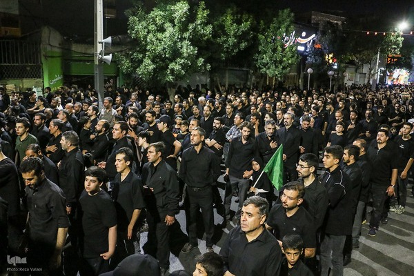 دسته عزاداری هیئت فاطمیون زنجان در شب عاشورا