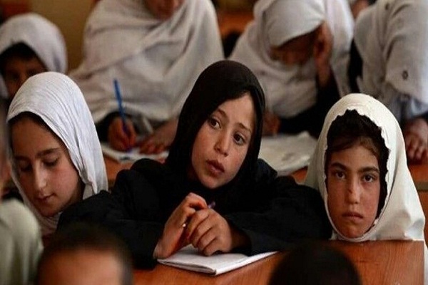Dari Ketidakjelasan Pemerintah di Afghanistan hingga Awal Tahun Ajaran Tanpa Anak Perempuan