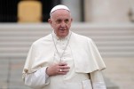 Papa a Milano, ospite in casa di una famiglia musulmana