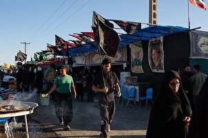 Sa mga Larawan: Mga Peregrino na Naglalakad Papuntang Mashhad Nauna sa Anibersaryo ng Imam Reza