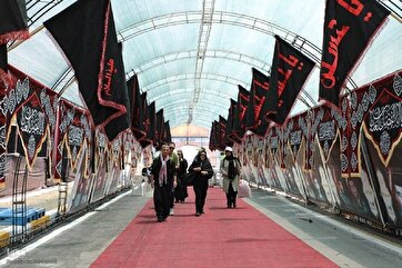 Em Fotos: Peregrinos Iranianos do Arbaeen Indo ao Iraque via Passagem de Fronteira de Tamarchin